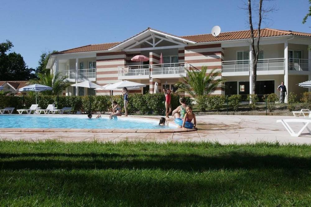 Belle Maisonnette Dans Residence Avec Piscine Soulac-sur-Mer Luaran gambar