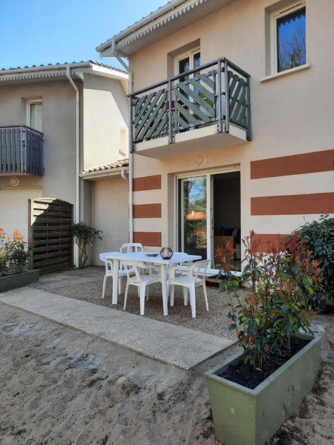 Belle Maisonnette Dans Residence Avec Piscine Soulac-sur-Mer Luaran gambar