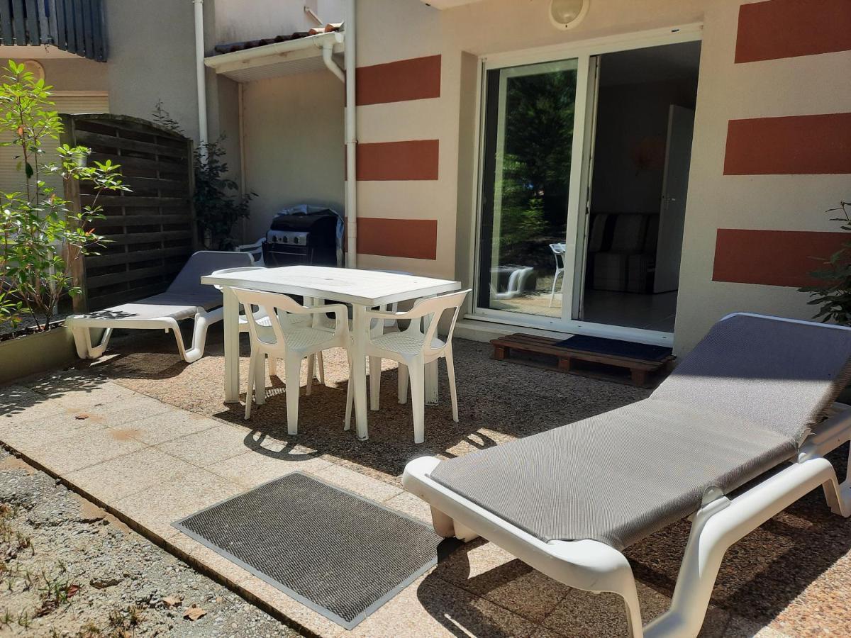 Belle Maisonnette Dans Residence Avec Piscine Soulac-sur-Mer Luaran gambar